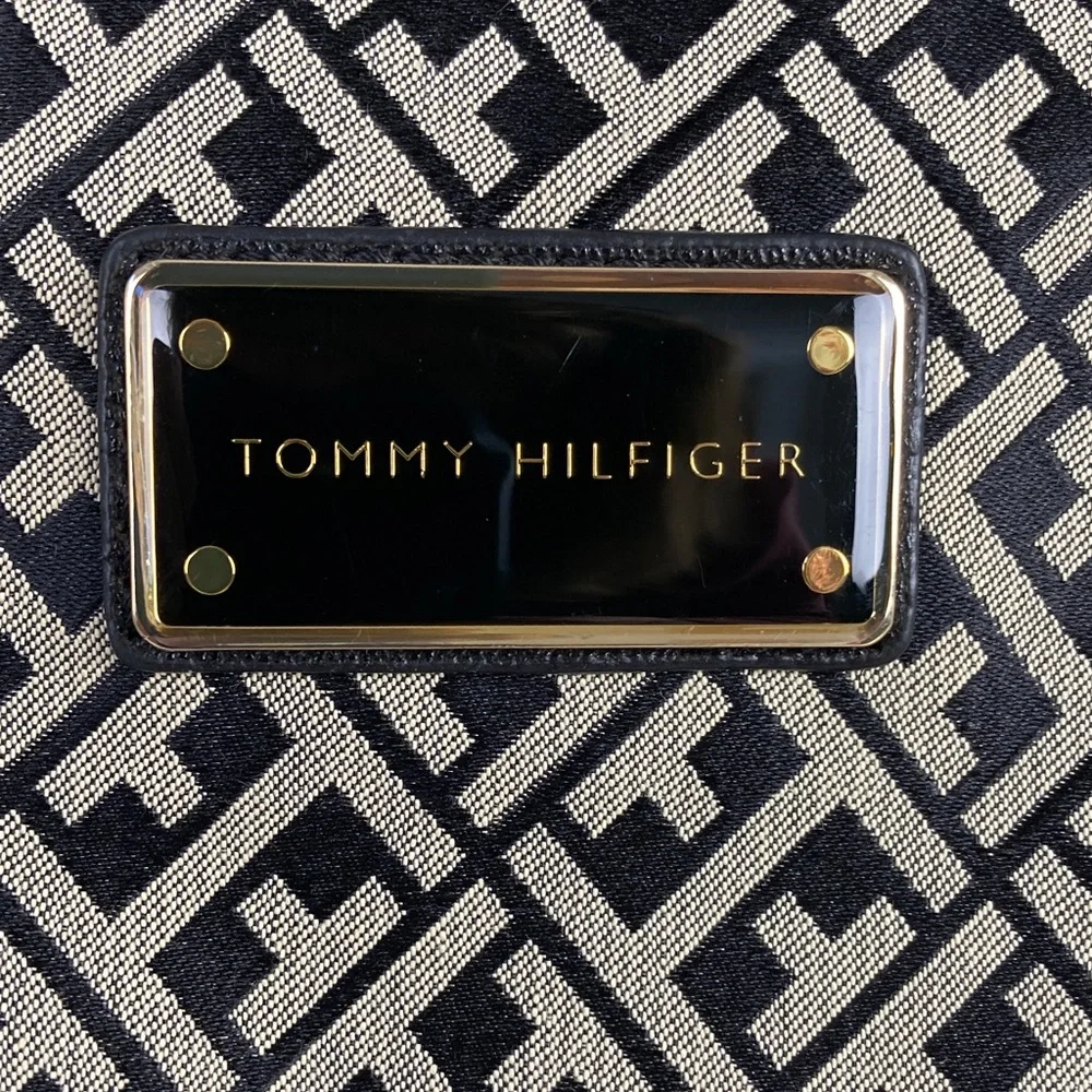 NEW Tommy Hilfiger Dark Brown Signature Print Hobo Bag